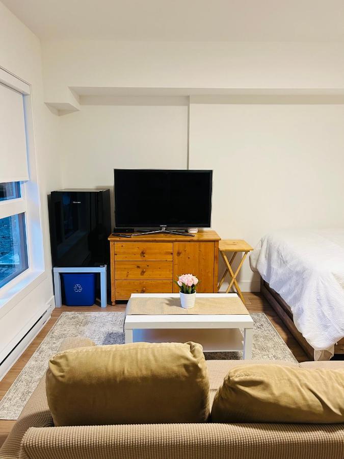 Victoria Private Studio Suite Colwood Exteriér fotografie